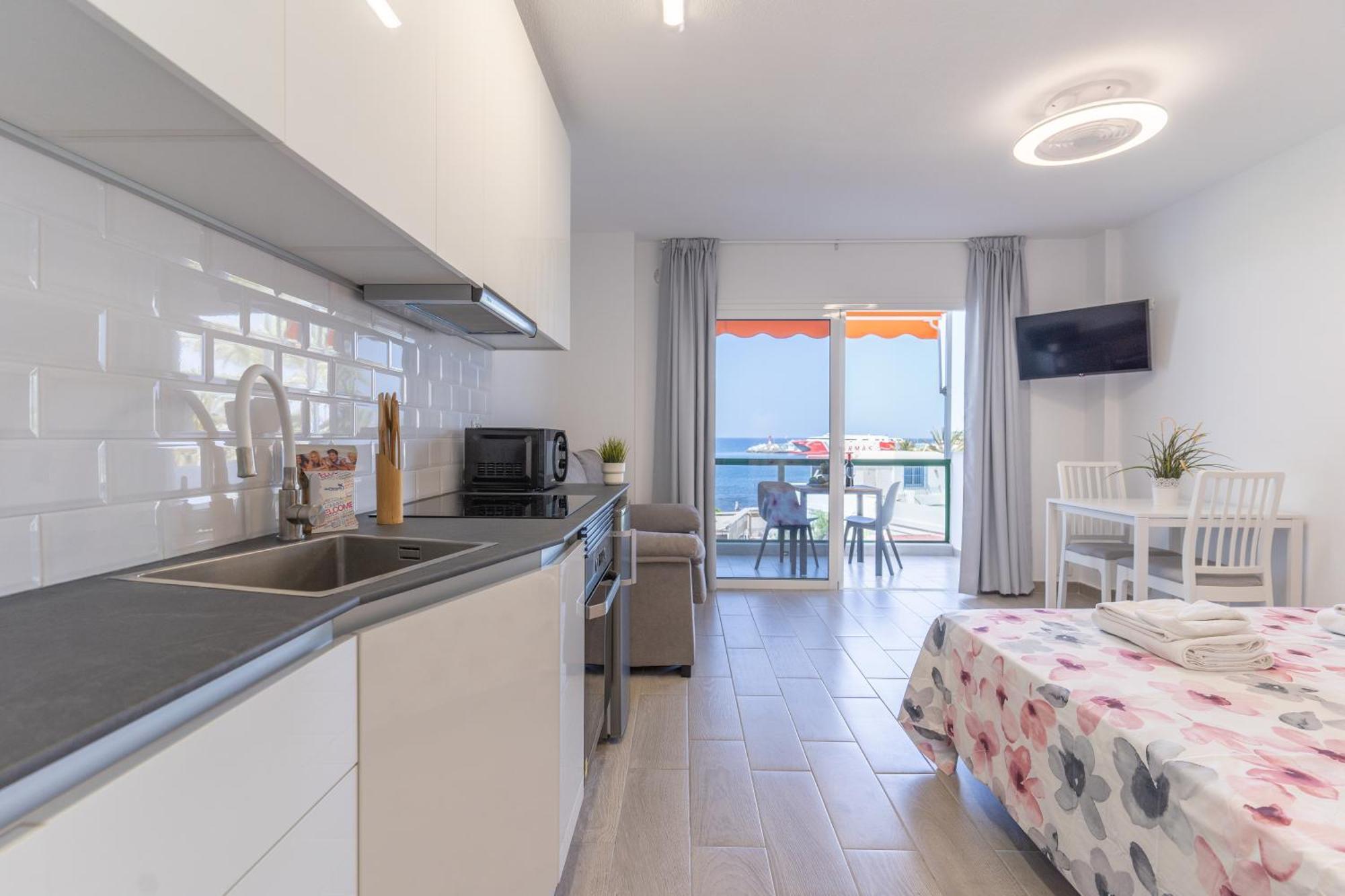 Go2Tenerife Apart'Dida Pool & First Line Of The Sea Los Cristianos  Exteriör bild